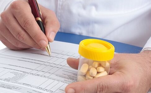 O médico prescribe medicamentos para a prostatite foto 2